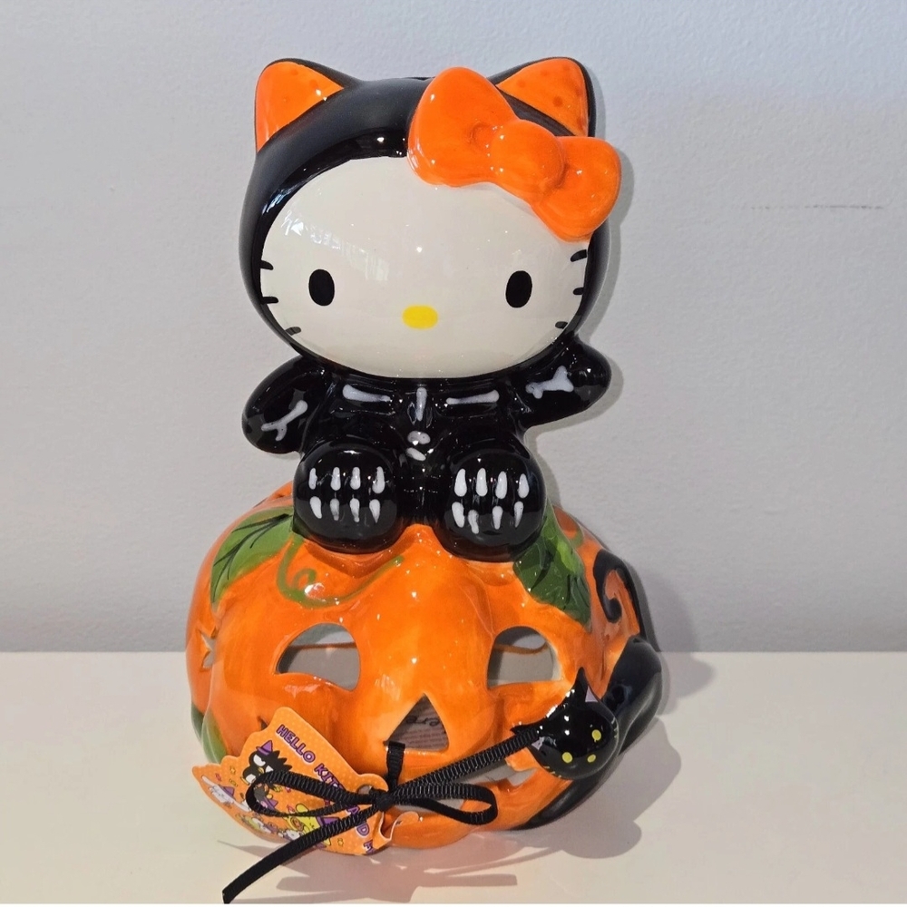 NWT Blue Sky Clayworks Hello Kitty Halloween 2024 Pumpkin Tealight Holder 35044